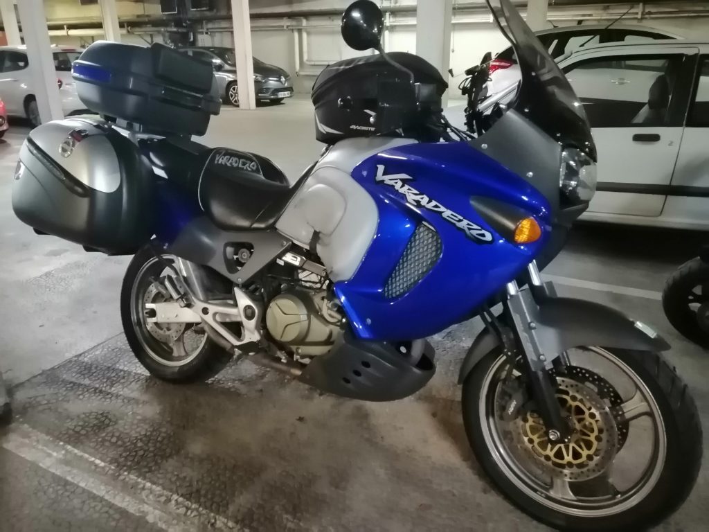 moto au garage